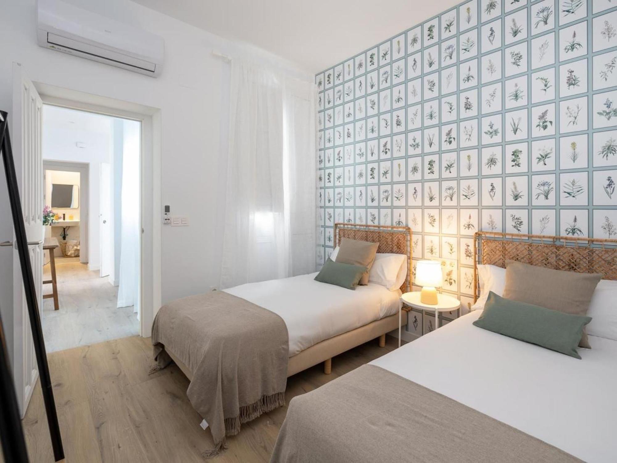Bright And Elegant Gran Via Apartments Granada Exterior photo